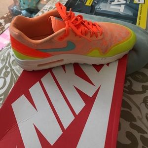 Women’s air max 7.5